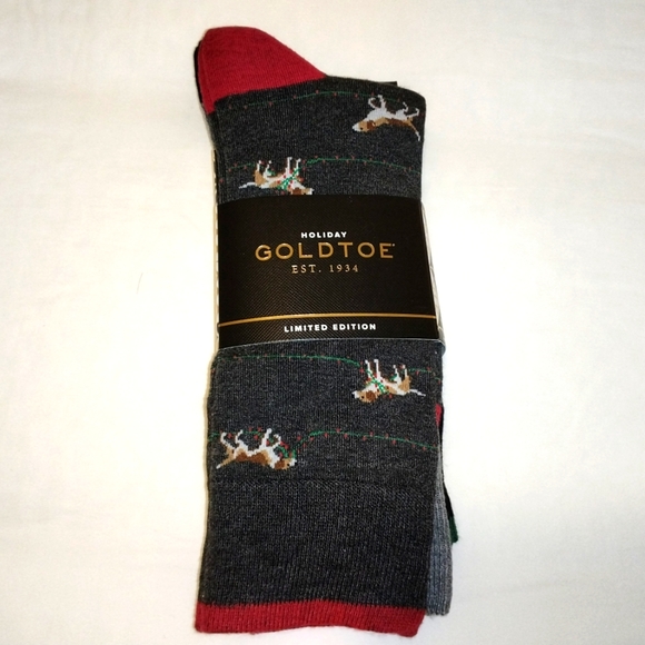 Gold Toe MEN'S Soft Comfy Crew Socks, 3 Pair. Christmas Dogs, Solid Gray, Trucks - Picture 2 of 7